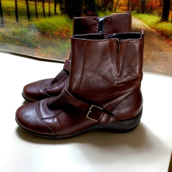 Brown 8M simply comfort leather ankle boots - Picture 1 of 8